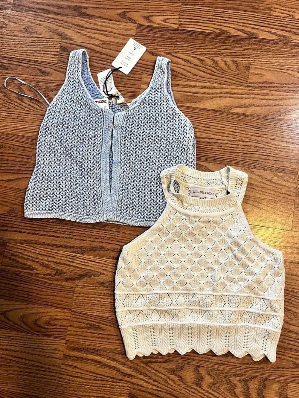 Hippie Rose Sweater Tank Size M (new) And Willow & Wind Sweater Tank Top Size M